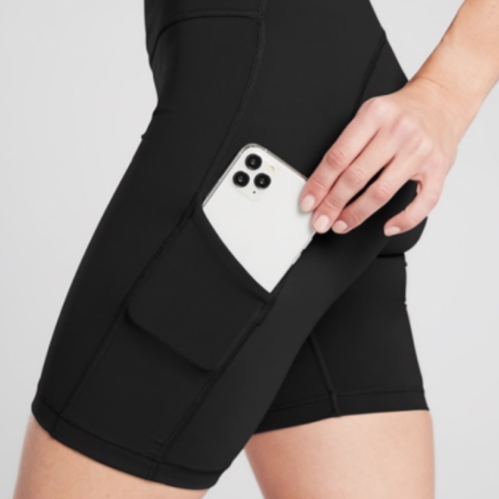 ATHLETA Ultimate Stash Pocket 7" Short Black XXS